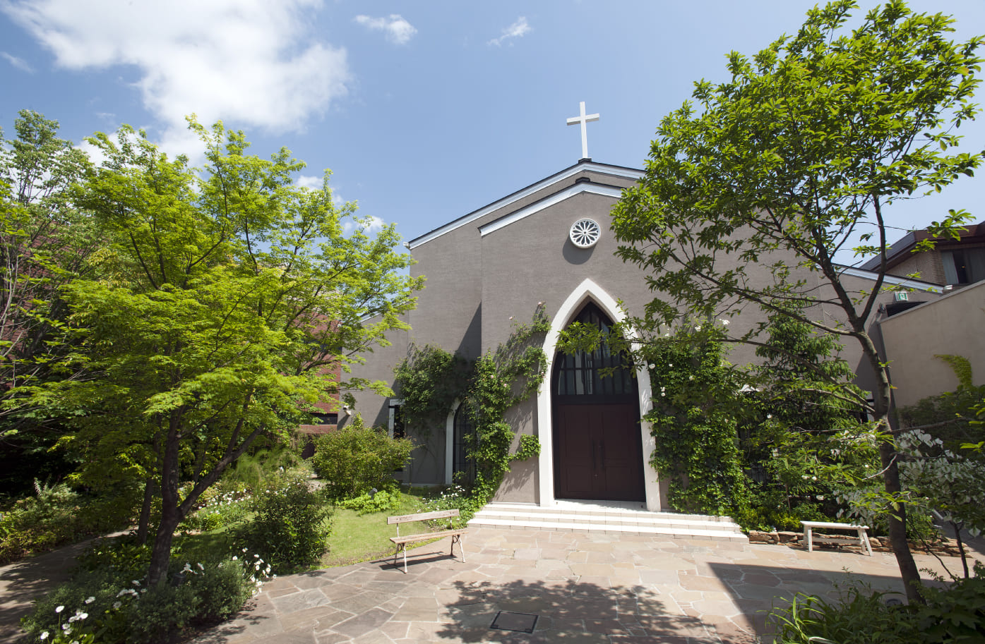 南青山サンタキアラ教会